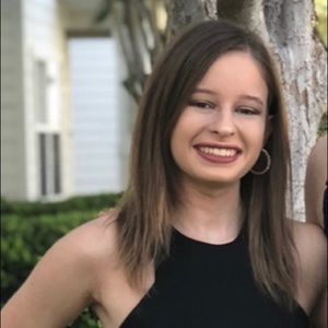 Meet your Posher, Adrianna
